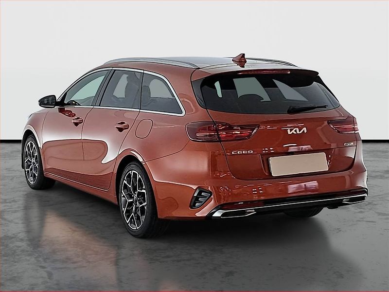 Kia Ceed (2025) GT Line 1.5 T-GDI - fotka 4 z 22