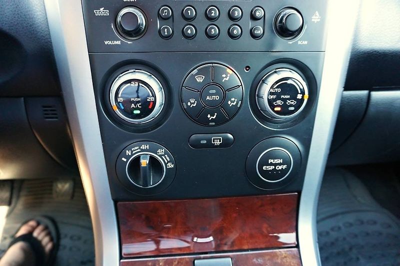 Suzuki Grand Vitara (2007) 1,9 DDIS 95 kW - fotka 26 z 35