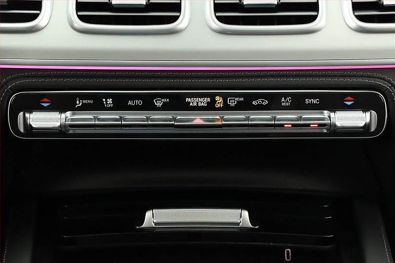 Mercedes-Benz GLE (2025) 300 d 4MATIC, AMG, VZDUCH - fotka 31 z 31