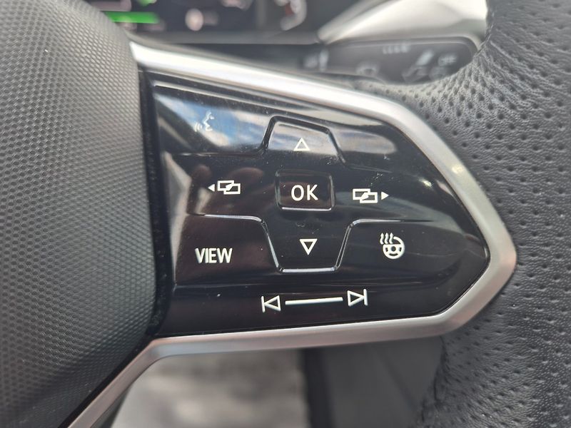 Volkswagen Arteon 2.0 TDI DSG 4x4  DPH ROZVODY - fotka 25 z 32