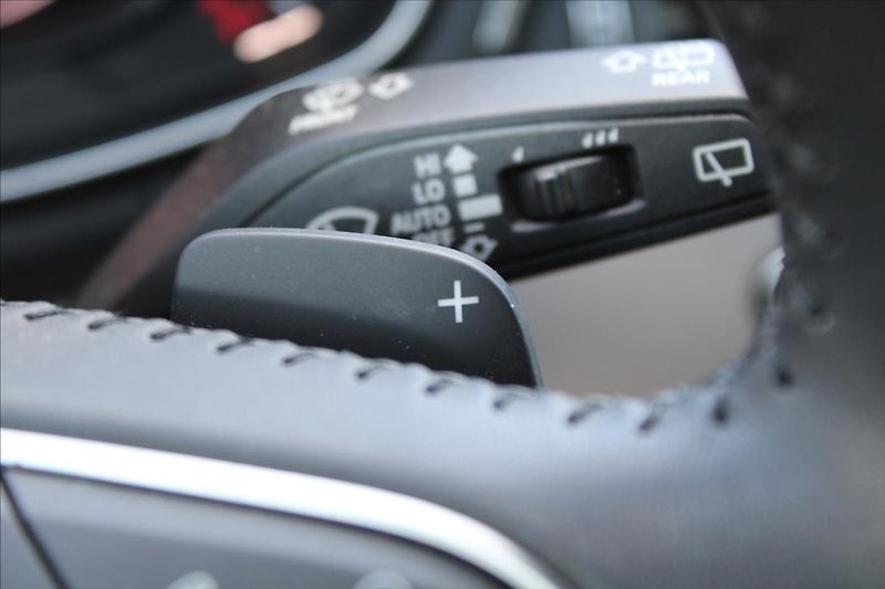 Audi A4 2,0 TDI  AUTOMAT,4x4,VIRTUAL - fotka 25 z 41