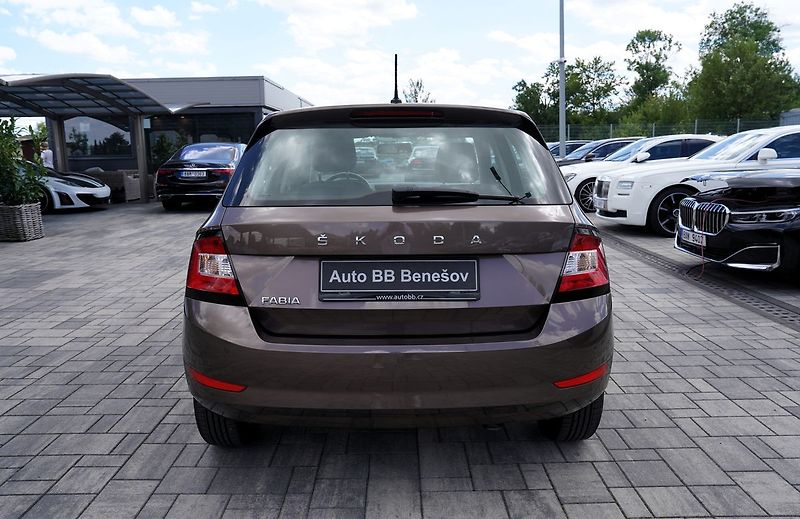 Škoda Fabia 1.0 TSI 81kW ČR/Al.kola/klima - fotka 5 z 38