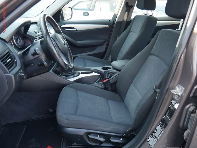 BMW X1 (2012) 2.0 D xDrive 20d, ČR, AT, AC - fotka 8 z 24