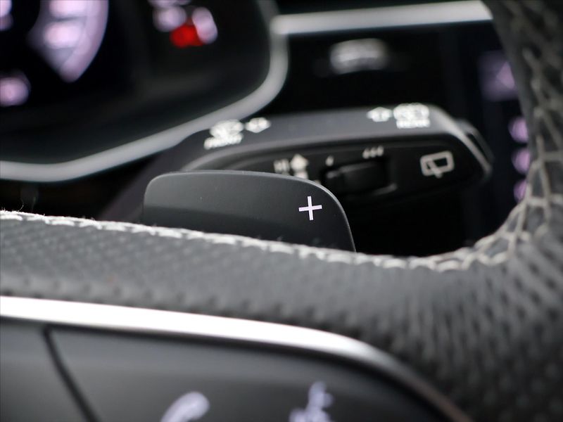 Audi Q7 3,0 50 TDI Quattro S line CZ - fotka 24 z 43