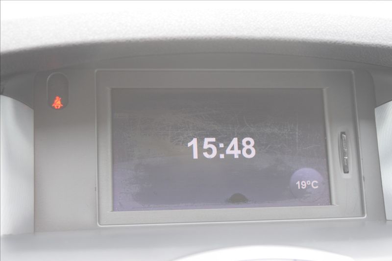Renault Laguna 2,0 2,0i 150KW DTBG LPG - fotka 28 z 42