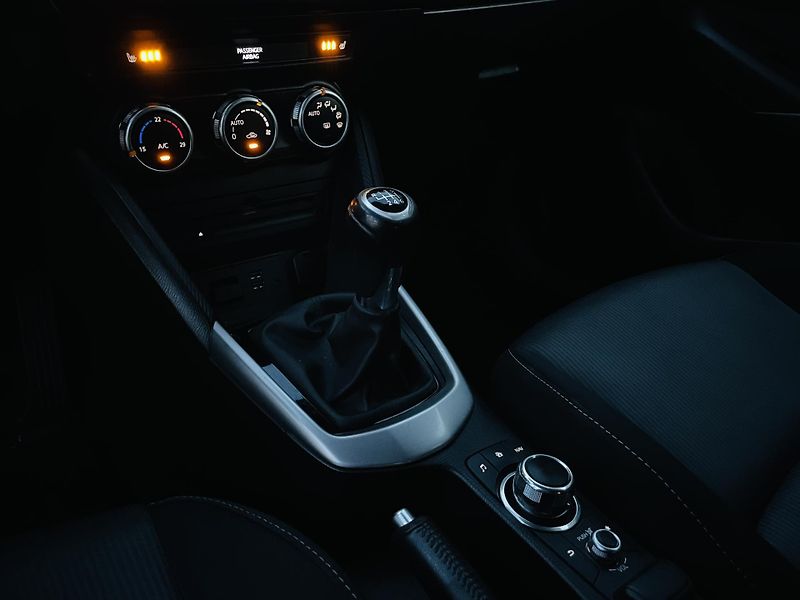 Mazda CX-3 2.0i MAN 1MAJITEL SERVISKA LED - fotka 33 z 41