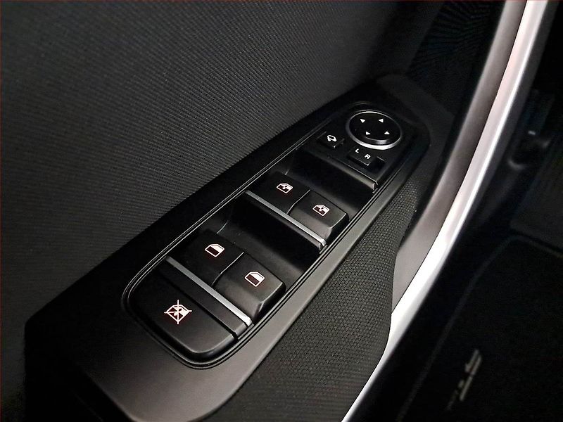 Kia Ceed (2025) 1.5 T-GDI - fotka 18 z 19