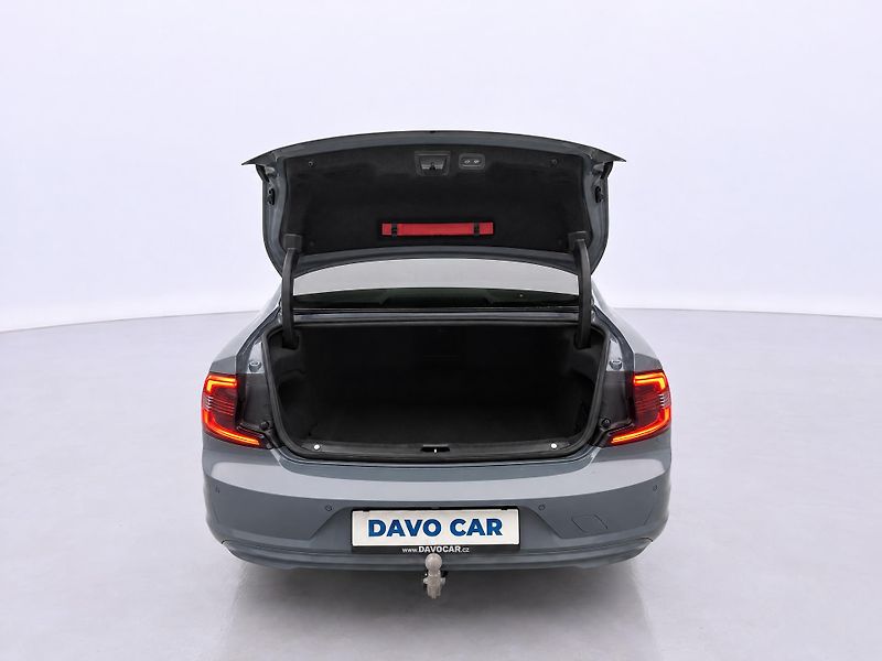Volvo S90 2,0 B5 184kW CZ DPH - fotka 9 z 41