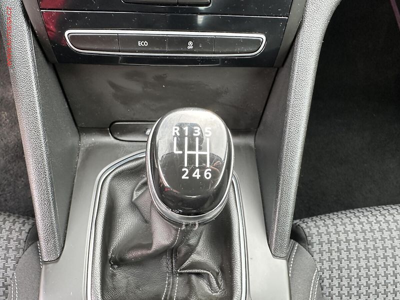 Renault Talisman (2018) 1.6 dCi, Navi, AC, TZ - fotka 18 z 23