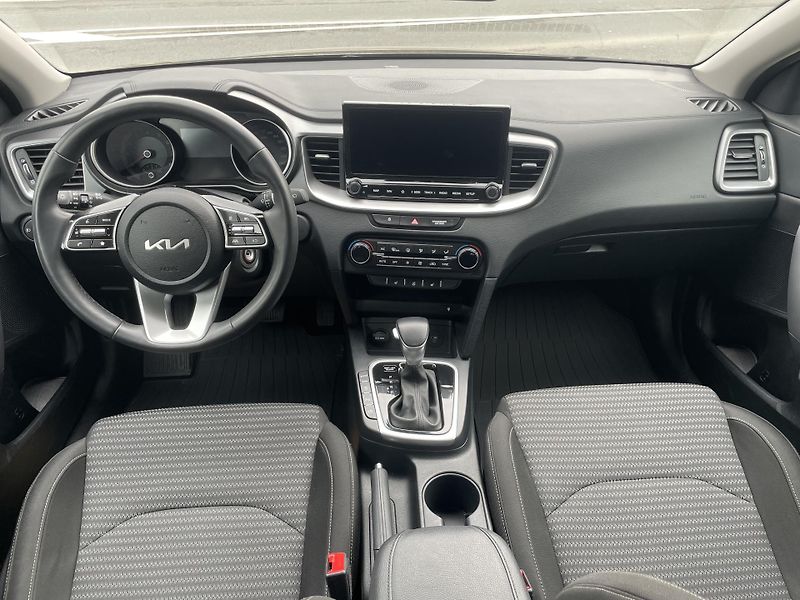 Kia Ceed (2025) SW TOP 1.5 T-GDI 7DCT ALU 17  - fotka 11 z 15