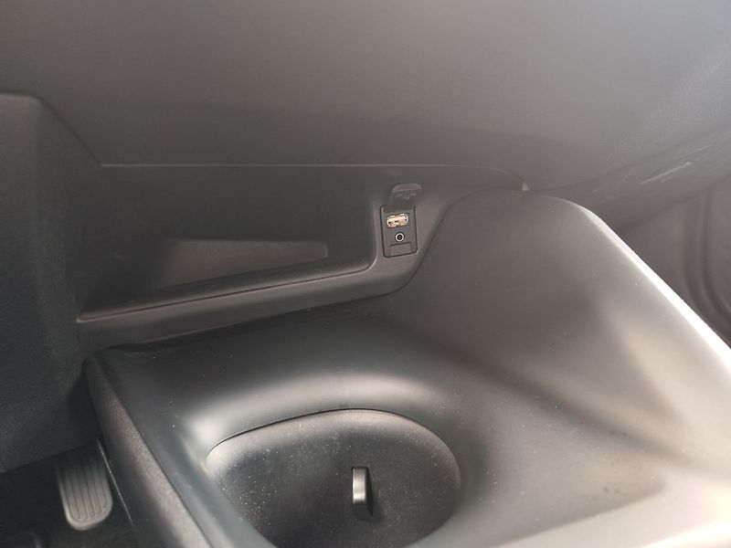 Toyota C-HR 1.8 HEV/90kW Comfort e-CVT - fotka 20 z 32