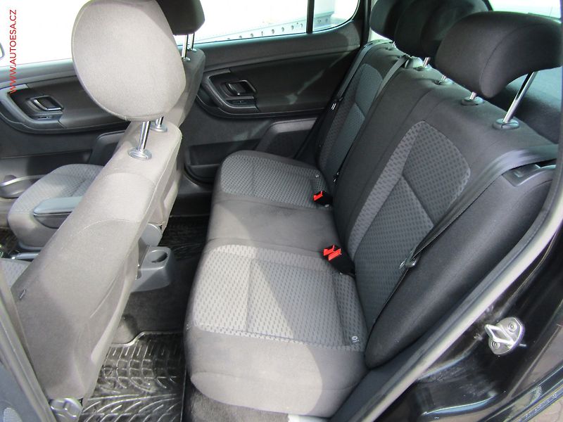 Škoda Fabia (2014) 1.2 TSi, Ambiente - fotka 10 z 18