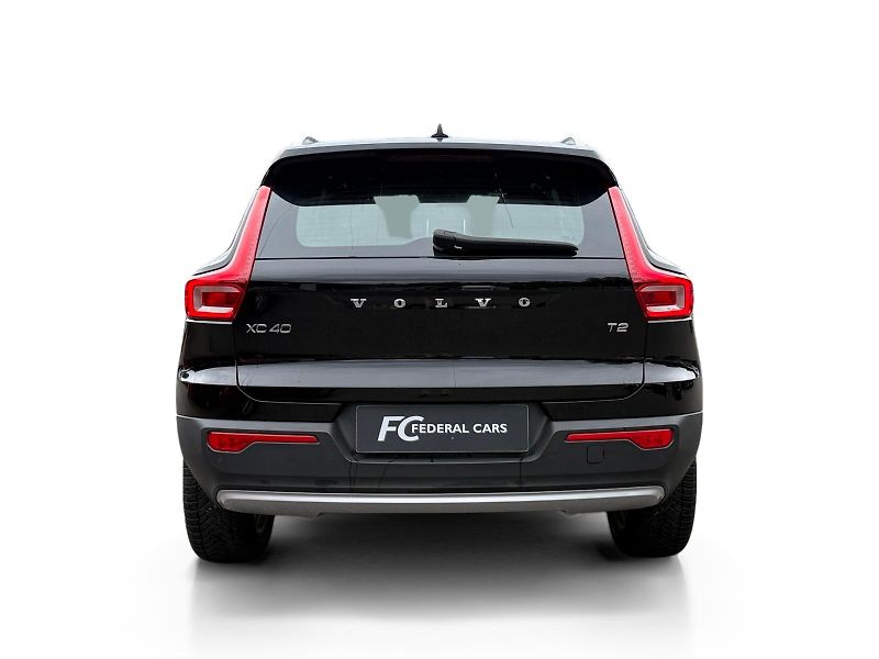 Volvo XC40 T2 FWD // CORE // PANORAMA - fotka 4 z 30