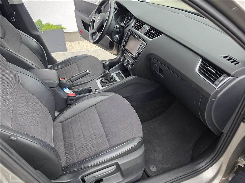 Škoda Octavia III 2,0TDi 110KW 4X4 Elegance - fotka 34 z 50
