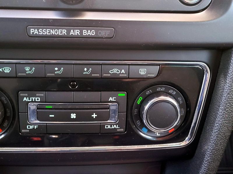 Škoda Superb TSi 1.maj, NOVÉ ROZVODY    - fotka 38 z 46