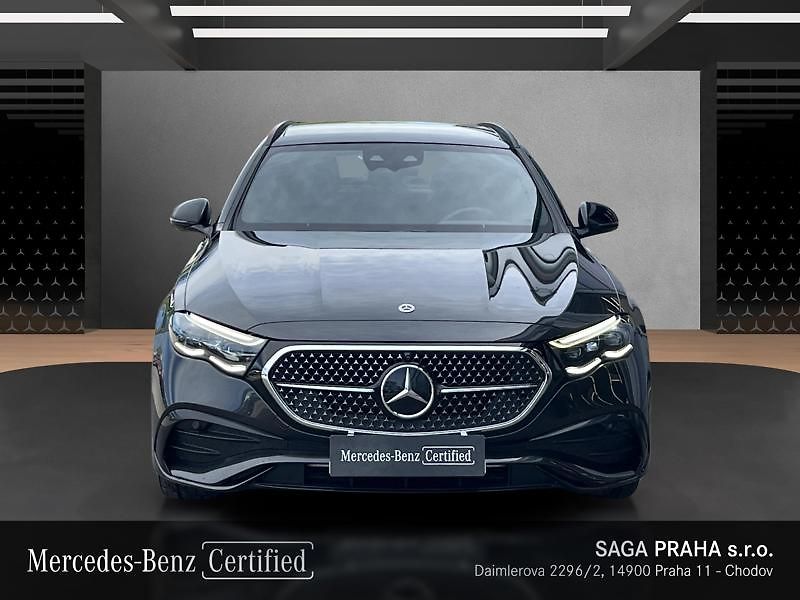 Mercedes-Benz Třídy E E-Třída 220 d 4MATIC kombi AMG - fotka 2 z 21