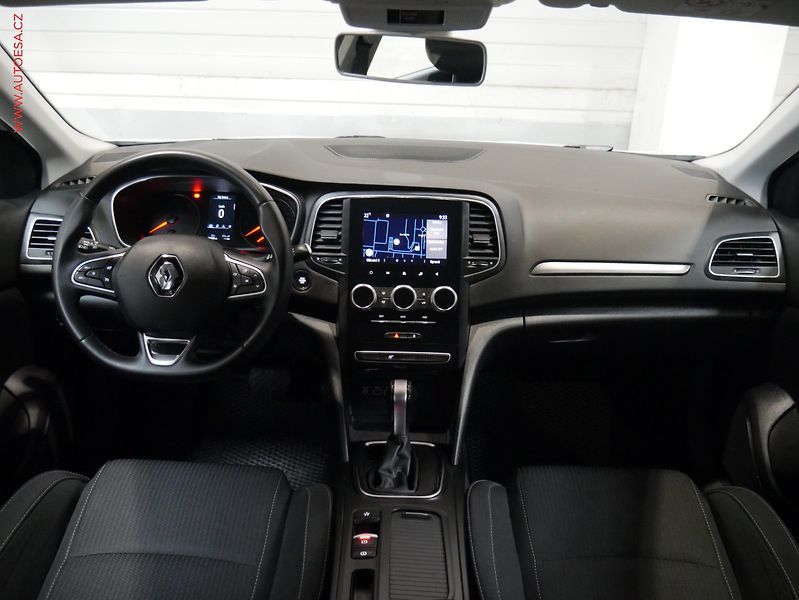Renault Mégane (2022) 1.5dCi, 1.maj, AT, LED - fotka 8 z 21