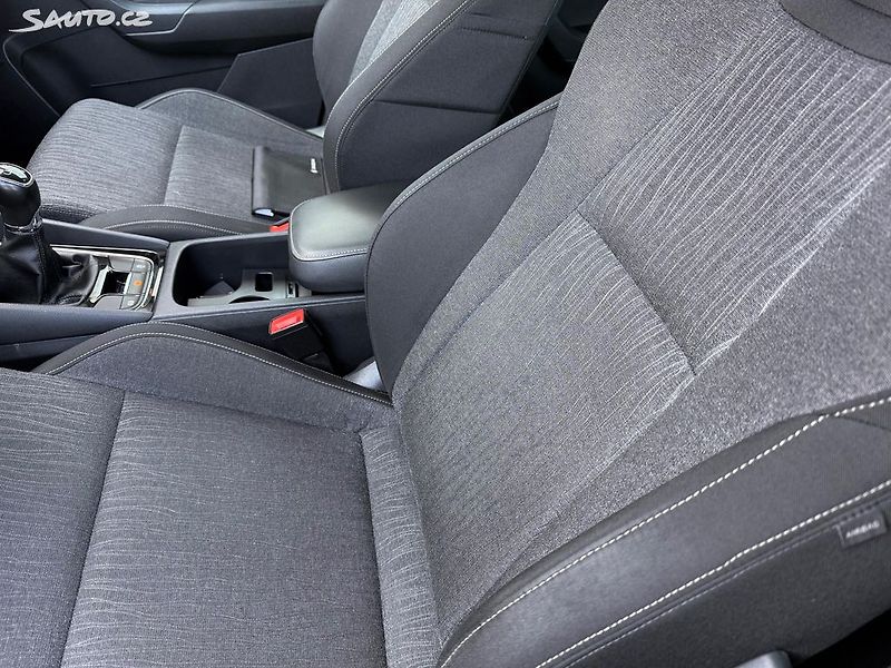 Škoda Karoq 1.5 tsi 110 kw/STYLE/manual - fotka 15 z 21