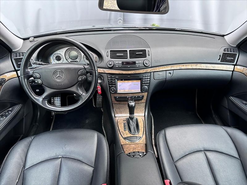 Mercedes-Benz Třídy E E 320 CDI Avantgarde - fotka 16 z 32