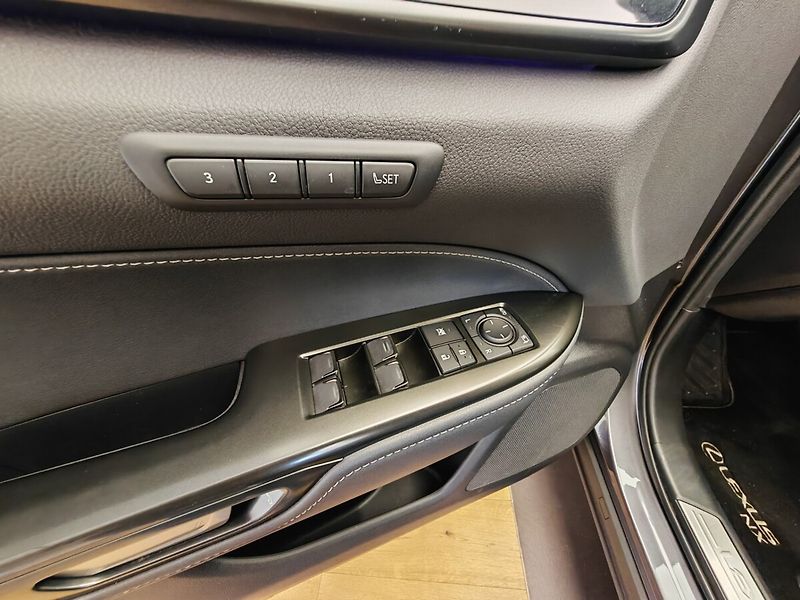 Lexus NX 350h 350h PRESTIGE PLUS TECH - fotka 25 z 45