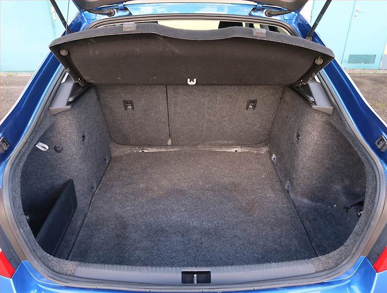 Škoda Octavia (2013) 1.2 TSI, Tempomat - fotka 13 z 18