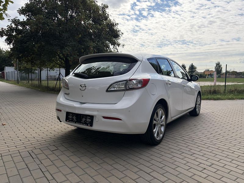 Mazda 3 1.6 90th Anniversary - fotka 11 z 31