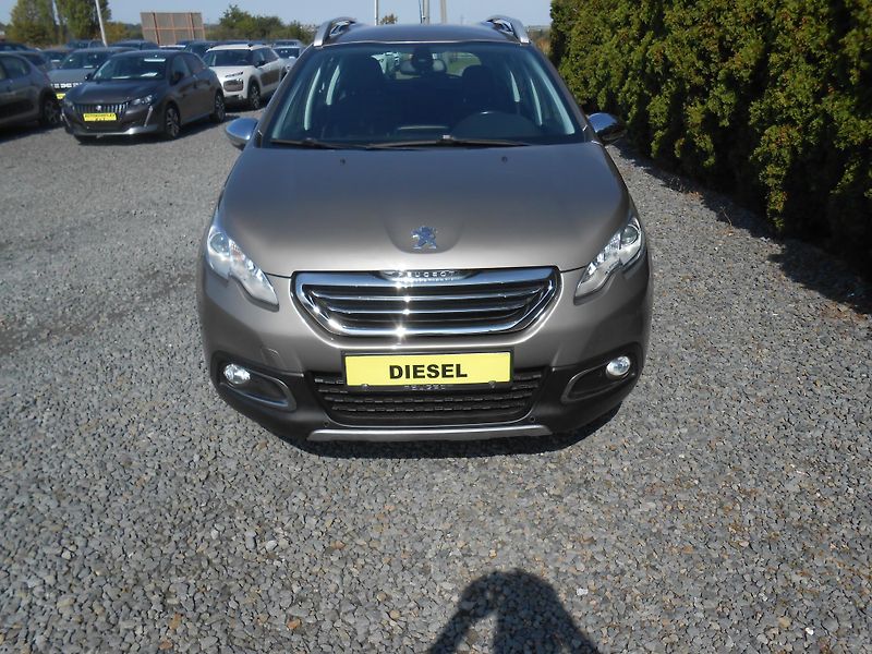 Peugeot 2008 1.6HDi, NAVI. CHROM,ALU - fotka 11 z 39
