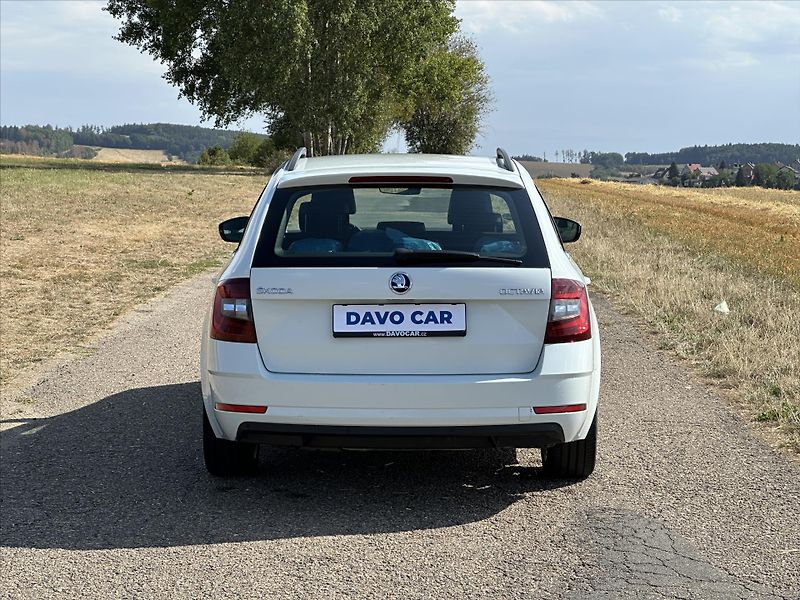 Škoda Octavia 1.6 TDI CZ Style+ LED Navi - fotka 6 z 36
