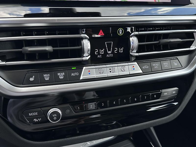 BMW X3 xDrive20i - fotka 18 z 22