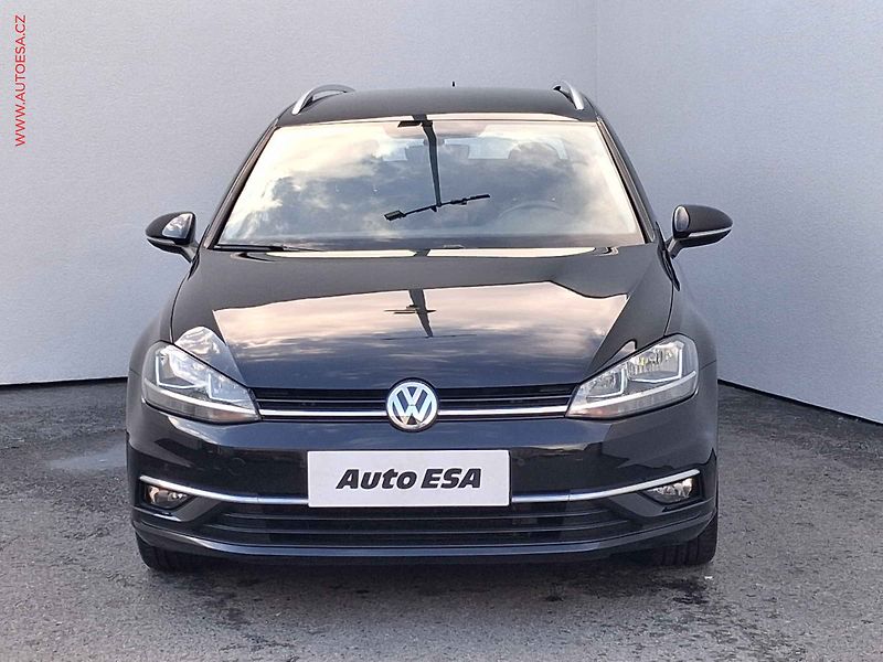 Volkswagen Golf (2018) 1.5TSi, ČR, Highline, DSG - fotka 2 z 17