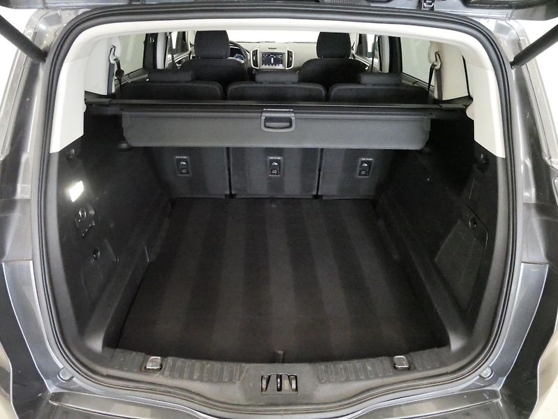 Ford S-MAX - fotka 27 z 29