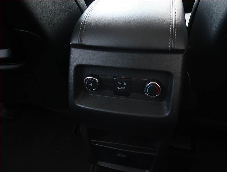 Ford Galaxy (2019) 2.0 EcoBlue, Automat, 7 míst - fotka 26 z 26