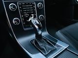 Volvo V60 2.0D3 5V AUT VÝHŘEV SERVISKA - náhled 38