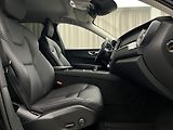 Volvo XC60 B4 AWD MOMENTUM AUT - náhled 19