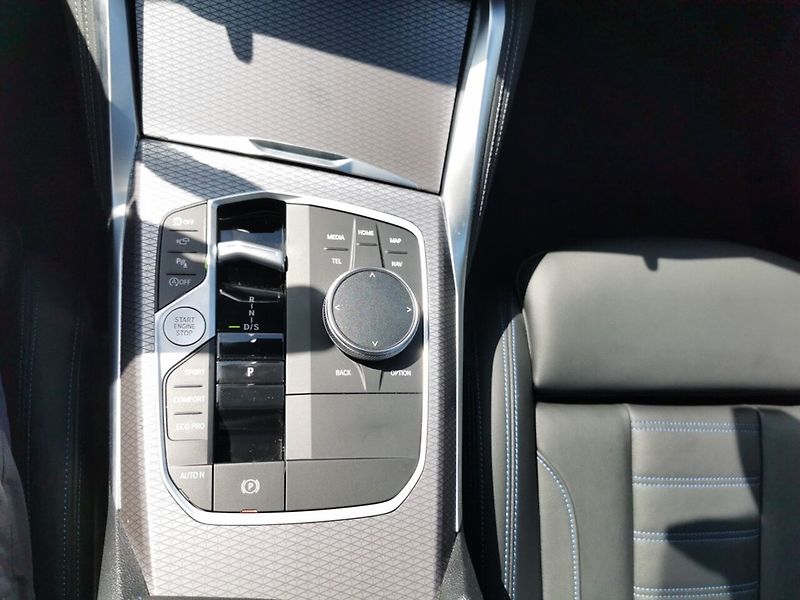 BMW Řada 4 M440i xD M-Sport Pro Šíbr 360 - fotka 9 z 13