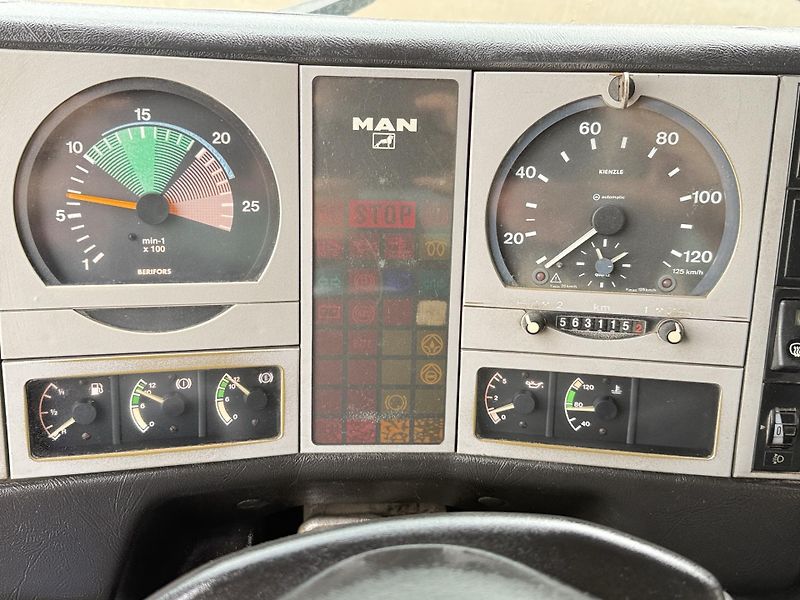 MAN Ostatní (2000) 32.414 8x4 MANUAL EURO 2 - fotka 11 z 13