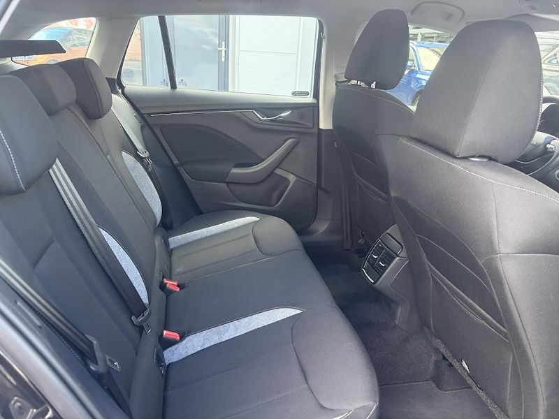 Škoda Scala 1.0TSi Selection 85kW - fotka 15 z 22