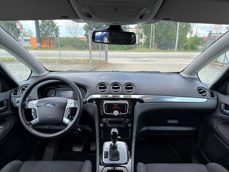 Ford S-MAX 2.0 TDCi 120 kW Titanium - fotka 8 z 13