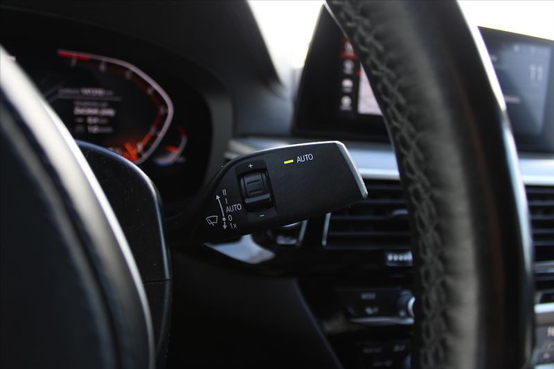 BMW Řada 6 640i xDrive GT 250kW M PAKET - fotka 21 z 36