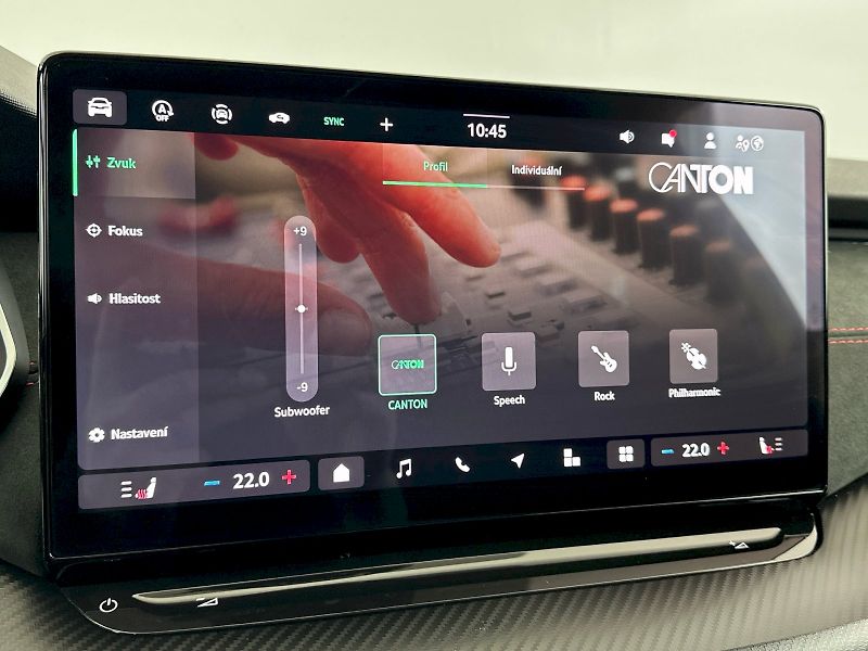 Škoda Octavia (2025) Combi DSG 2.0TSI 195kW RS - fotka 19 z 38