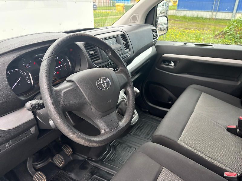 Toyota ProAce Verso 2,0 D-4D L2 - fotka 11 z 23