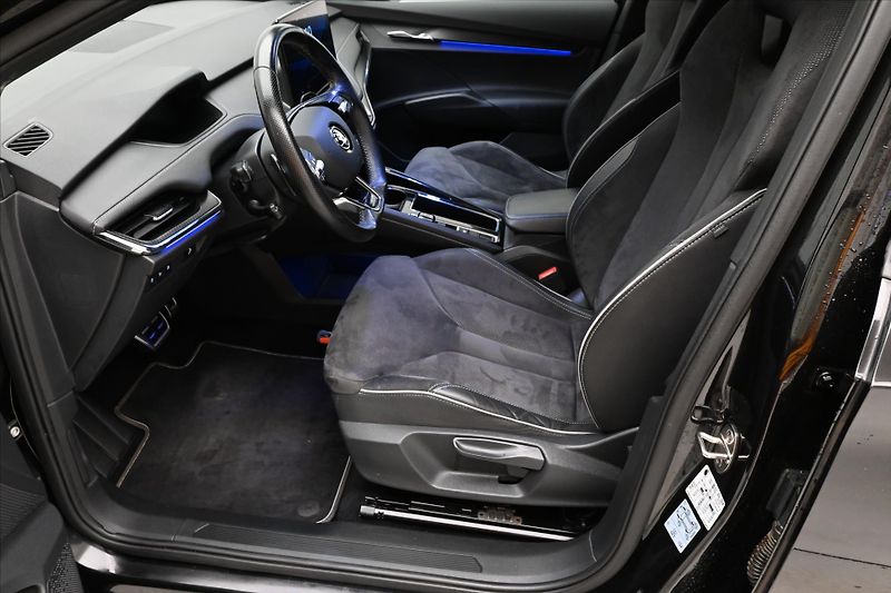 Škoda Enyaq iV60 132 kW SportLINE Záruka a - fotka 13 z 30