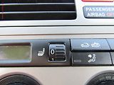 Volkswagen Touran (2008) 1.9 TDi, 1.maj, Xenon - náhled 18