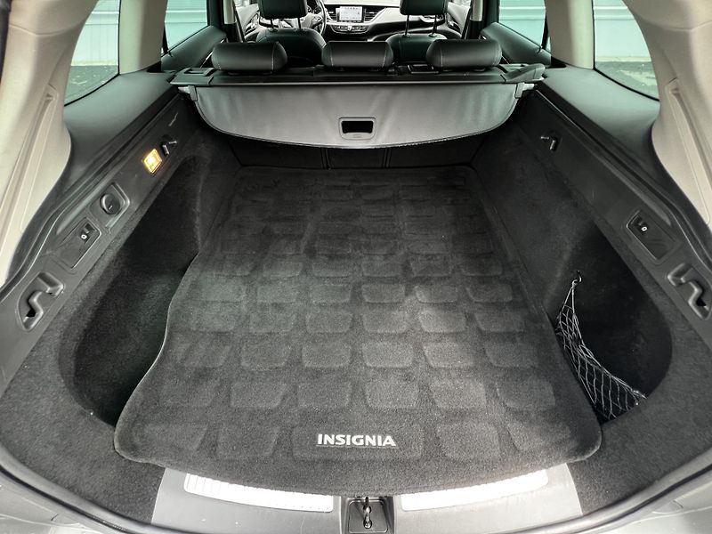 Opel Insignia 2.0CDTI 125kW Aut. Exclusive T - fotka 27 z 30