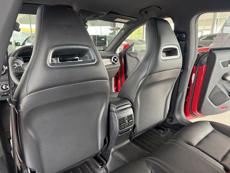 Mercedes-Benz CLA 220d AUT*130kW*REZERVACE! - fotka 15 z 33