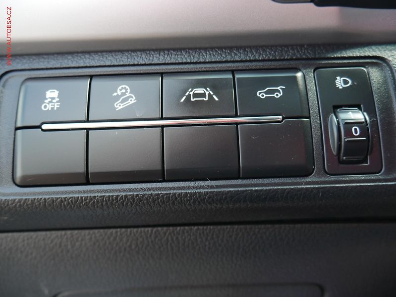 SsangYong Rexton (2023) 2.2 CRDi 4x4, 7míst, 1.maj - fotka 20 z 28
