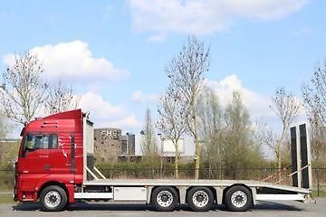 MAN TGX (2015) 33.560 8x4 transport strojů EU - fotka 8 z 21