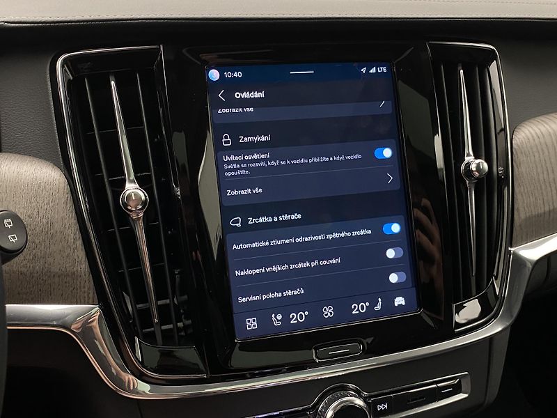 Volvo V90 CC B6 AWD BRIGHT PLUS AUT CZ - fotka 51 z 63