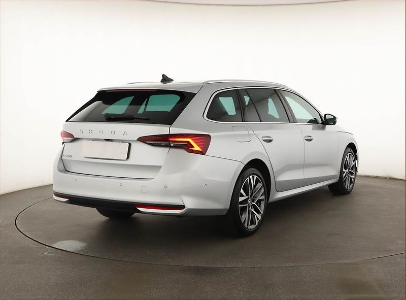 Škoda Octavia (2024) 2.0 TDI, Exclusive Selection - fotka 5 z 30