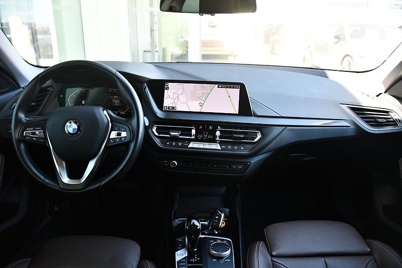 BMW Řada 2 218d NAVI KAMERA 1.M ČR - fotka 5 z 41